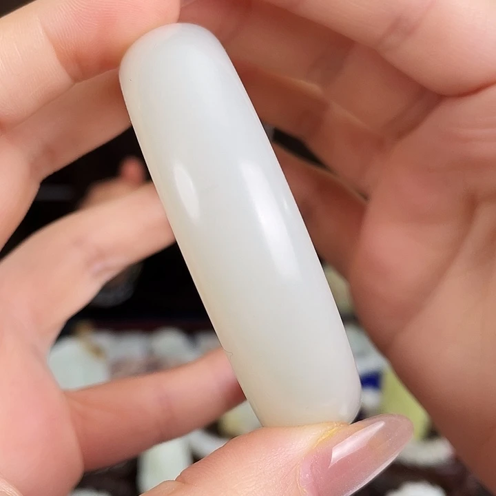 和田玉未镶嵌颈饰定制发货