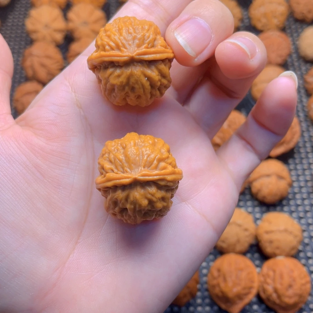 核桃文玩把件野生小门墩