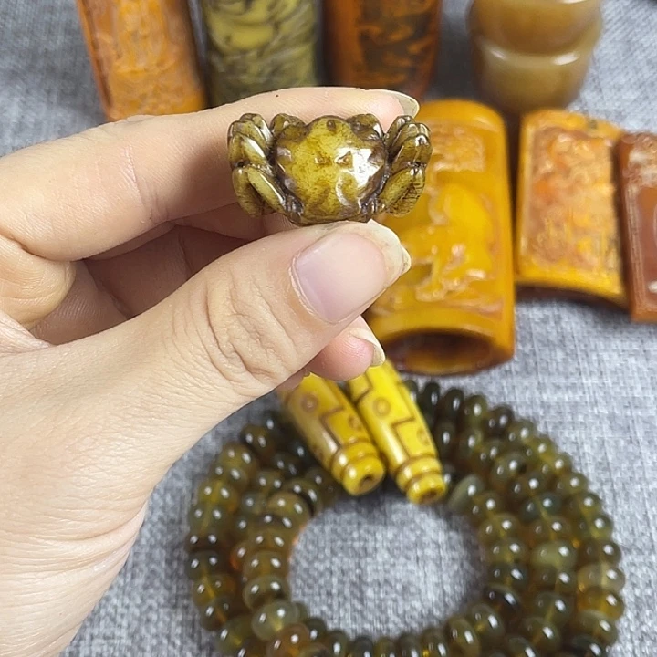 木质非金属吊坠，，