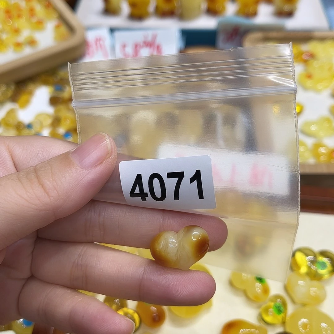 琥珀未镶嵌珠宝奇石