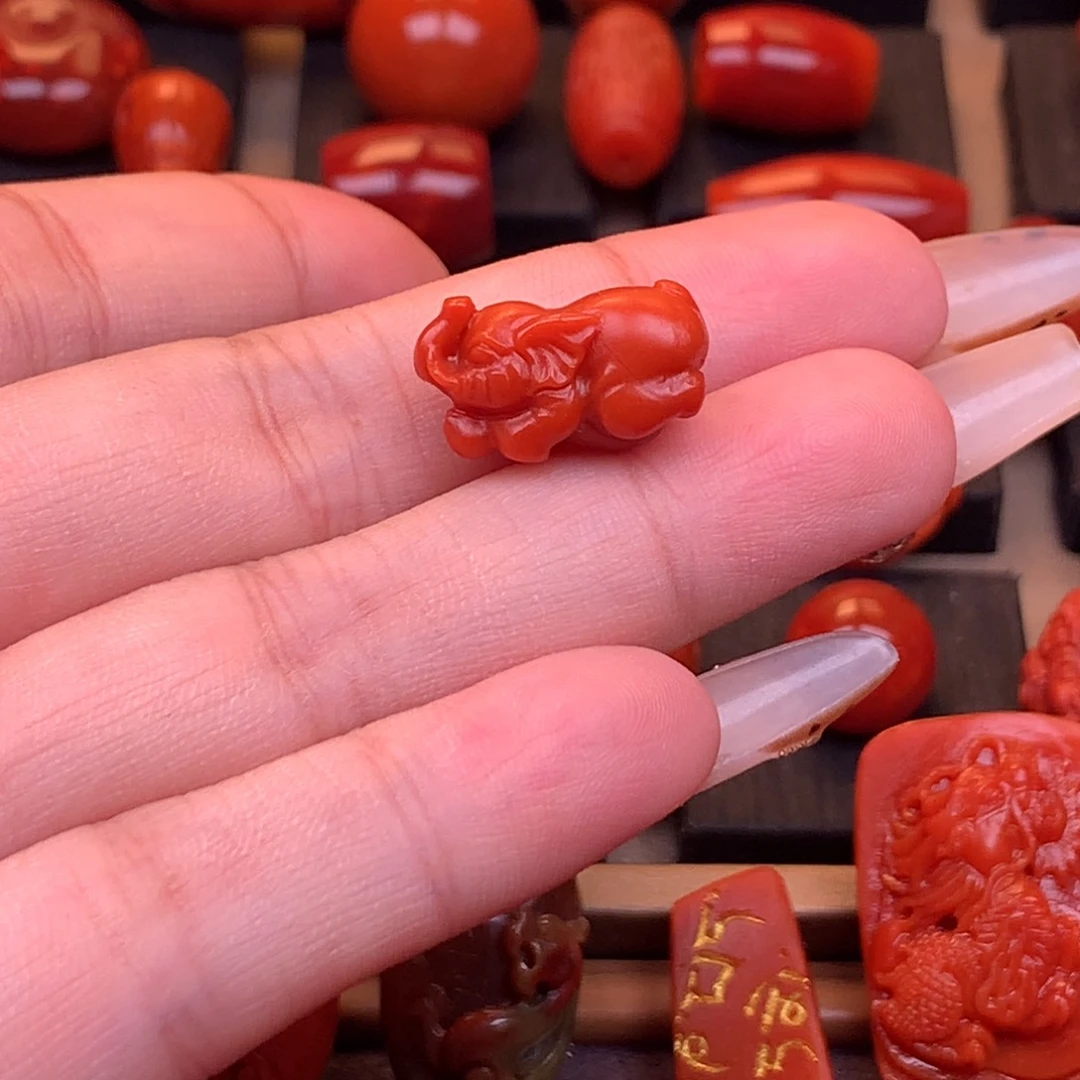南红玛瑙未镶嵌精工立体象神长度18mm