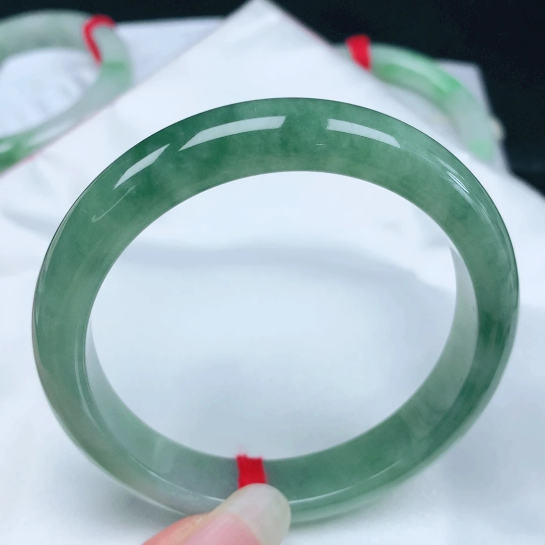 翡翠未镶嵌手镯   编号45  正圈56+