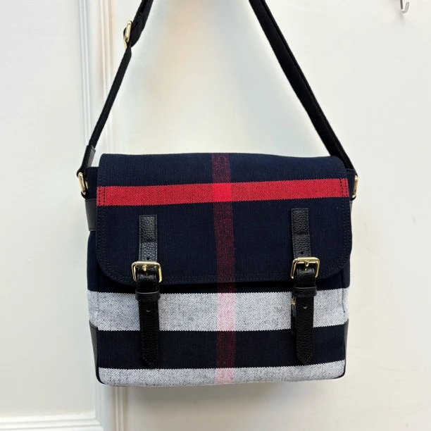 56980 蓝黑格，黄麻拼牛皮邮差包，单肩斜挎男女同款，尺寸：28*25cm