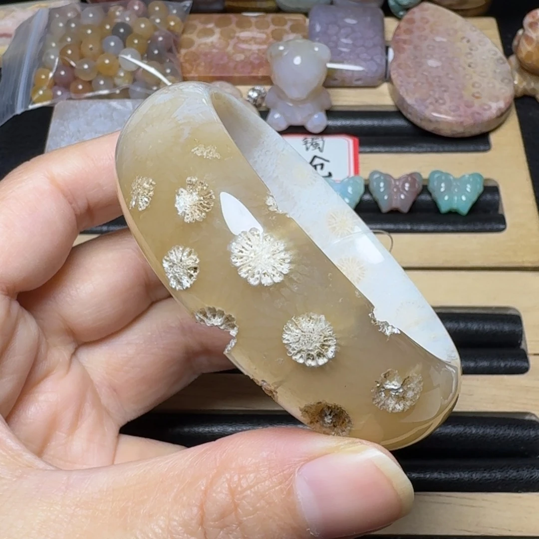 硅化玉55.5糖底骨骼和白花，339未镶嵌?****累