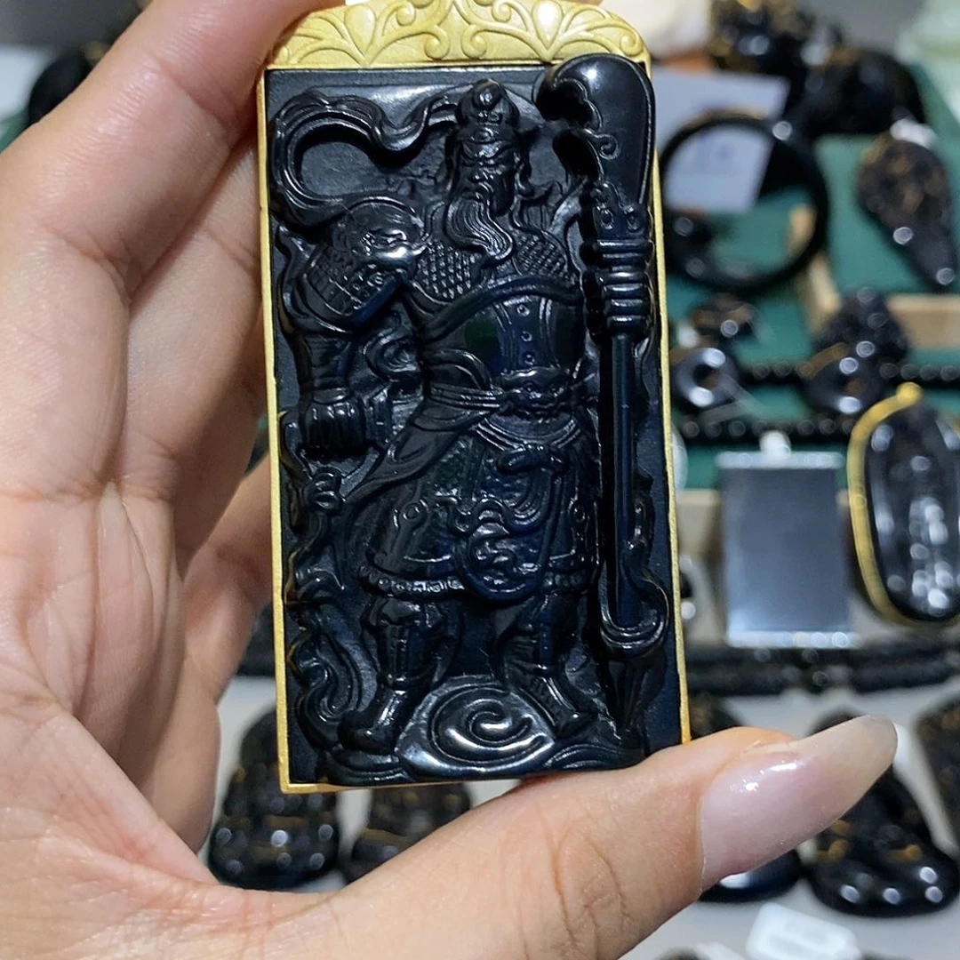 嗯***蛇纹石玉未镶嵌颈饰
