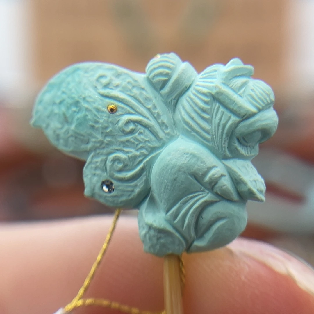 绿松石未镶嵌珠宝奇石