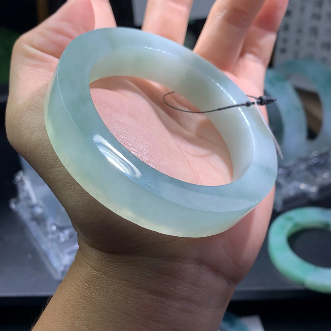 定制翡翠翡翠手镯未镶嵌木**花