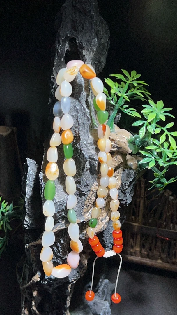 47克的重量，精美和田玉多宝项链，温润光泽，百搭