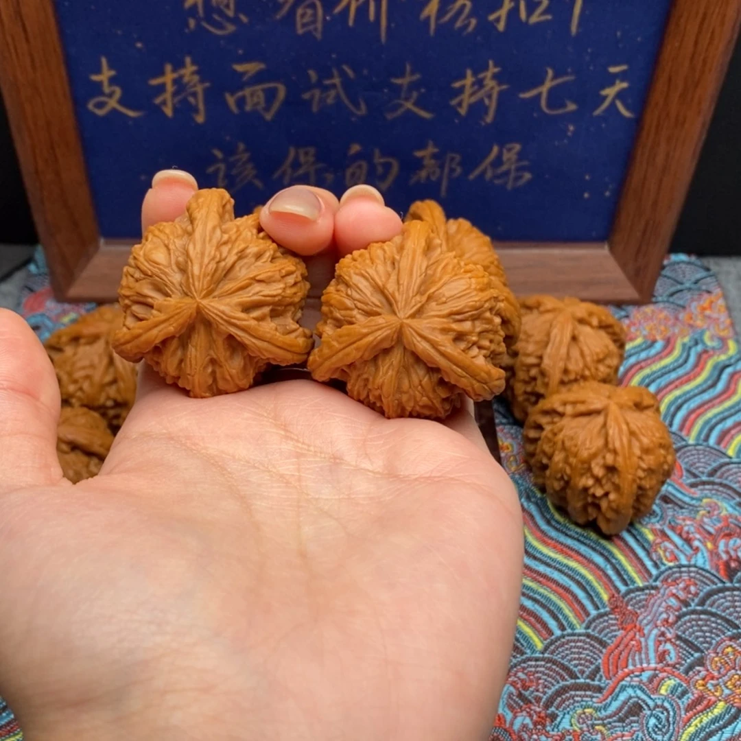 【闪购商品】张**4白狮