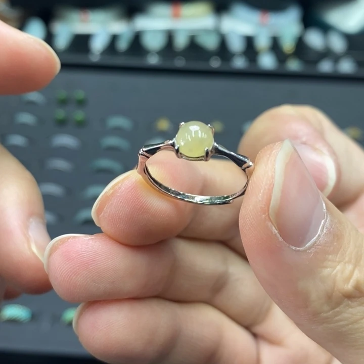 翡翠未镶嵌戒指翡翠