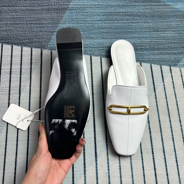 未使用 Hermes/爱马仕 爱马仕白色猪鼻子半拖