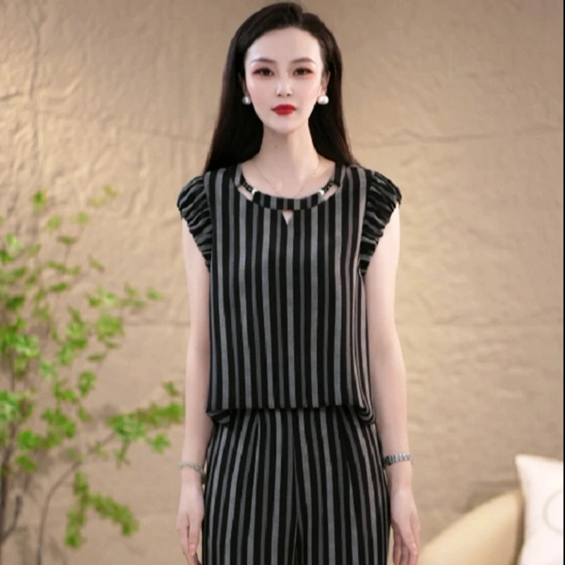 （运费险）2025时尚高级轻奢气质洋气新款夏季优雅精致设计感显瘦女