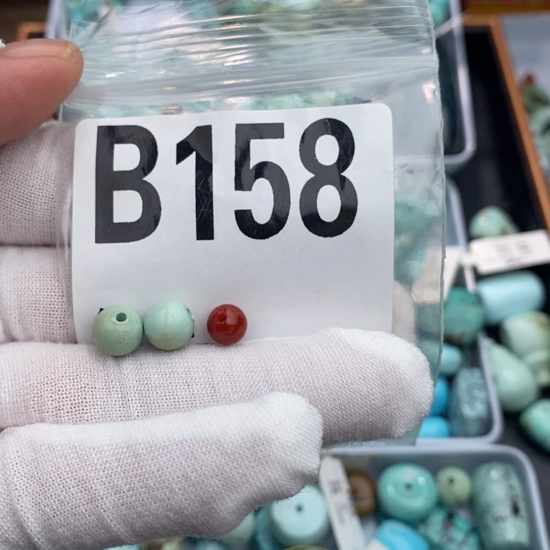 未镶嵌卡7圆珠一对南红玛瑙