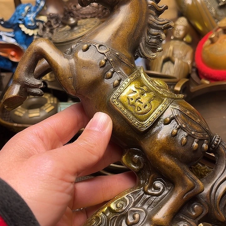 精美铜器批发档口