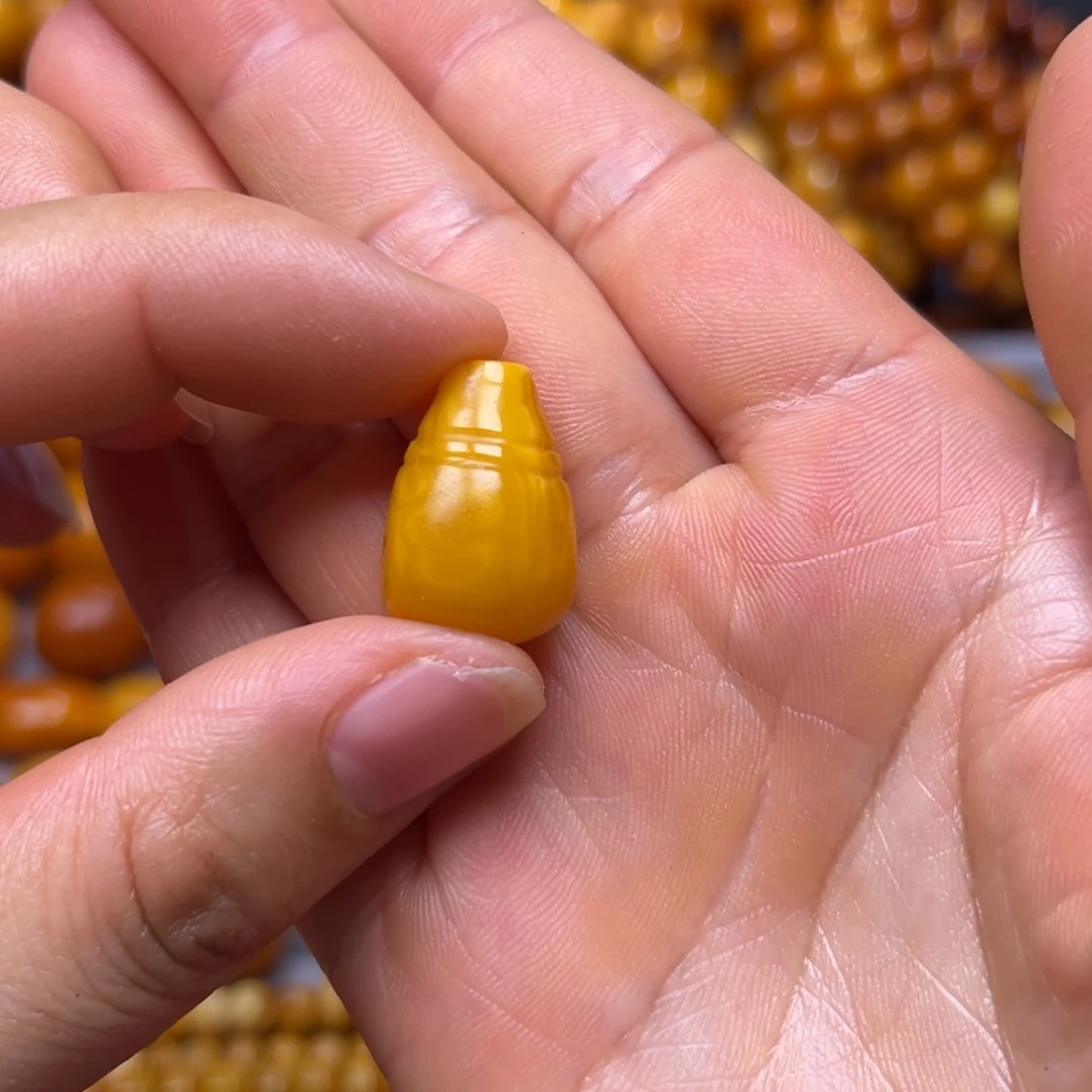 琥珀未镶嵌吊坠(不含链)