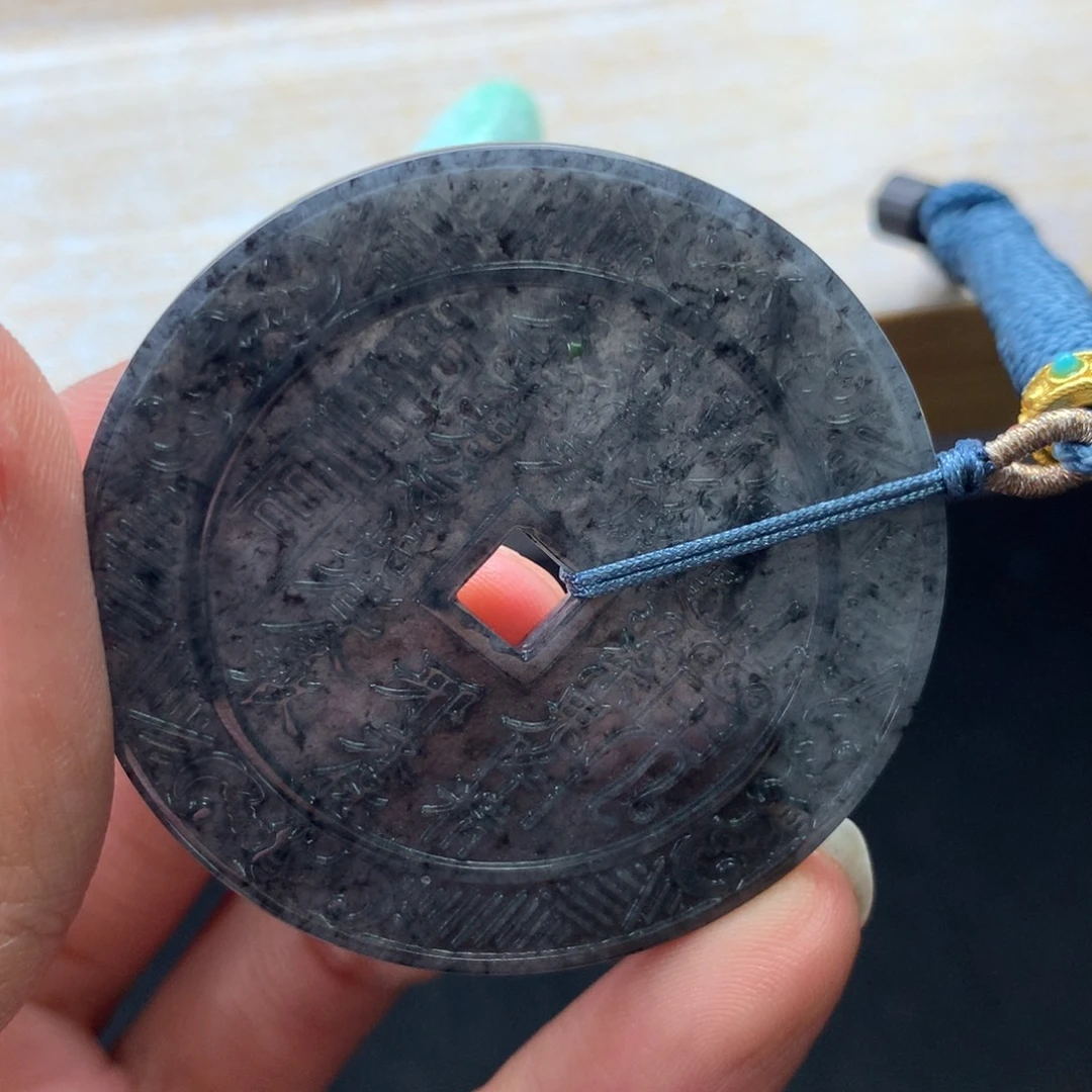 翡翠未镶嵌颈饰吊坠