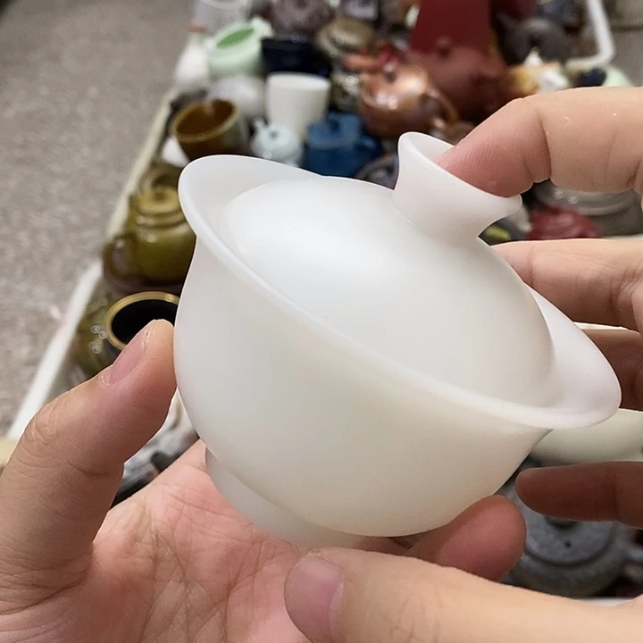 陶瓷艺术品及陶瓷壶