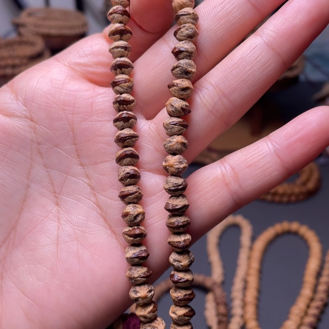 p***x柏香籽/百香籽手串