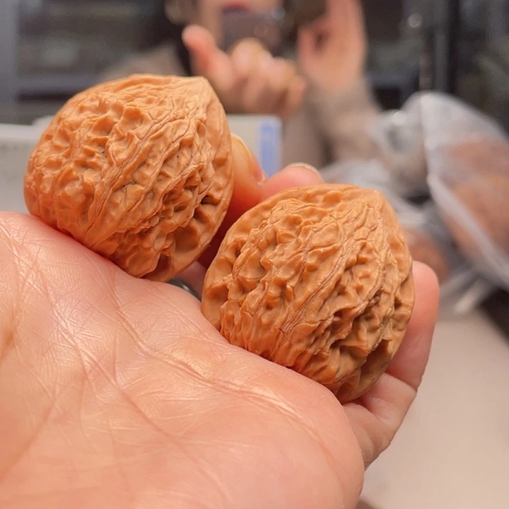 手串文玩核桃玉龙粗筋9.9……老去