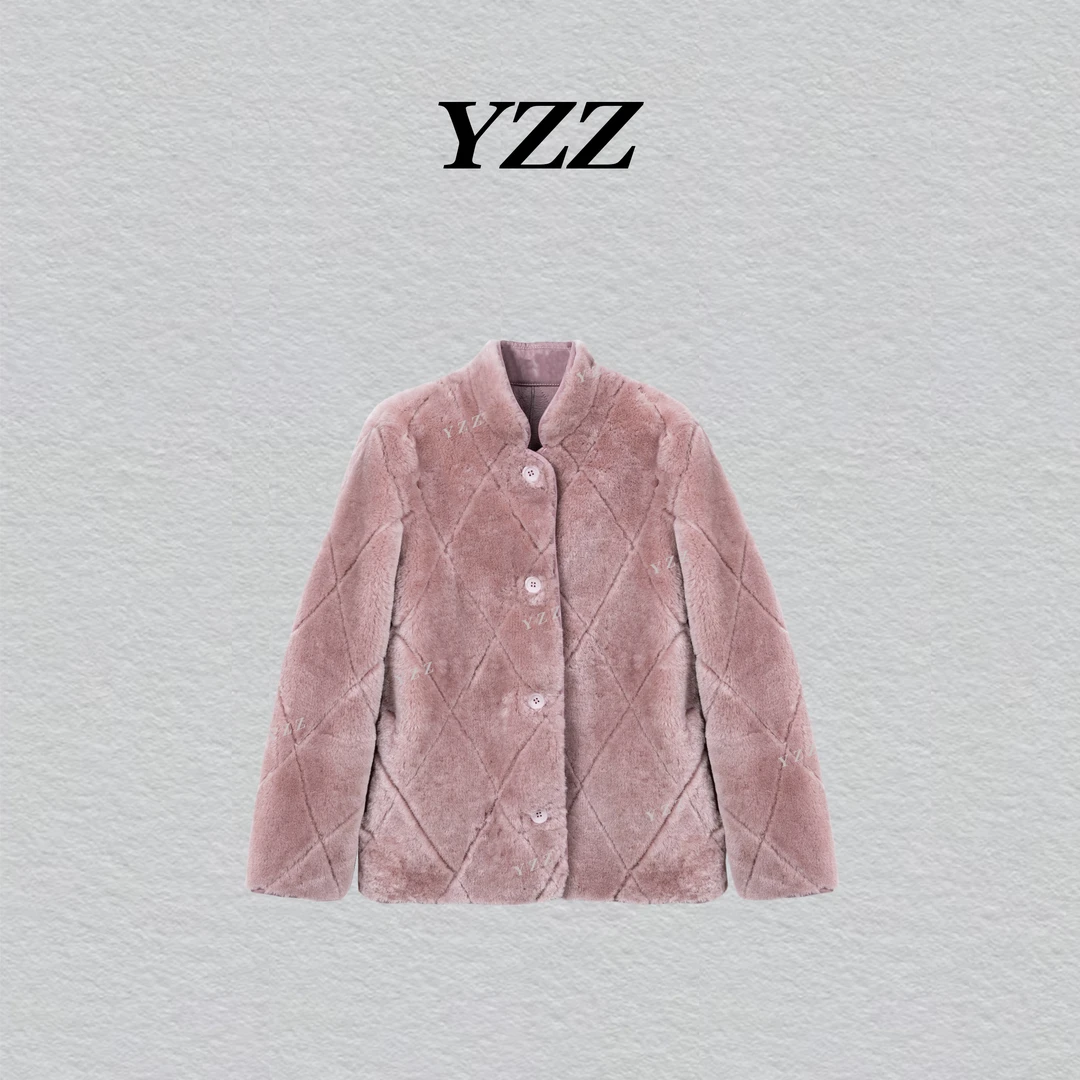 YZZ “童话”菱格美利奴皮毛一体大衣保暖外套 810667