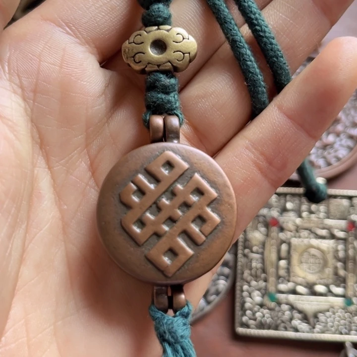 颈饰琉璃九****生喜欢的朋友