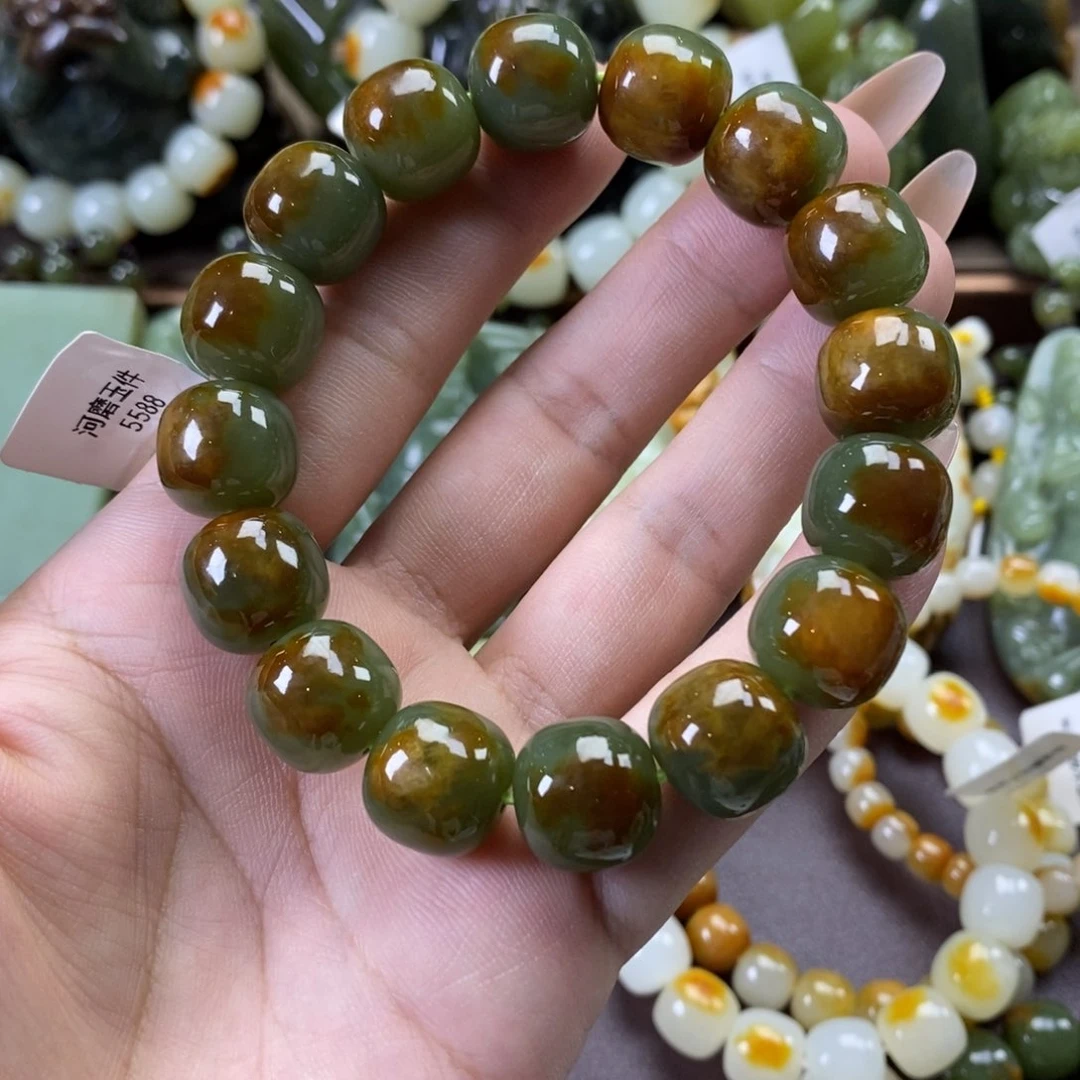 手串未镶嵌透闪石质玉阿***啊
