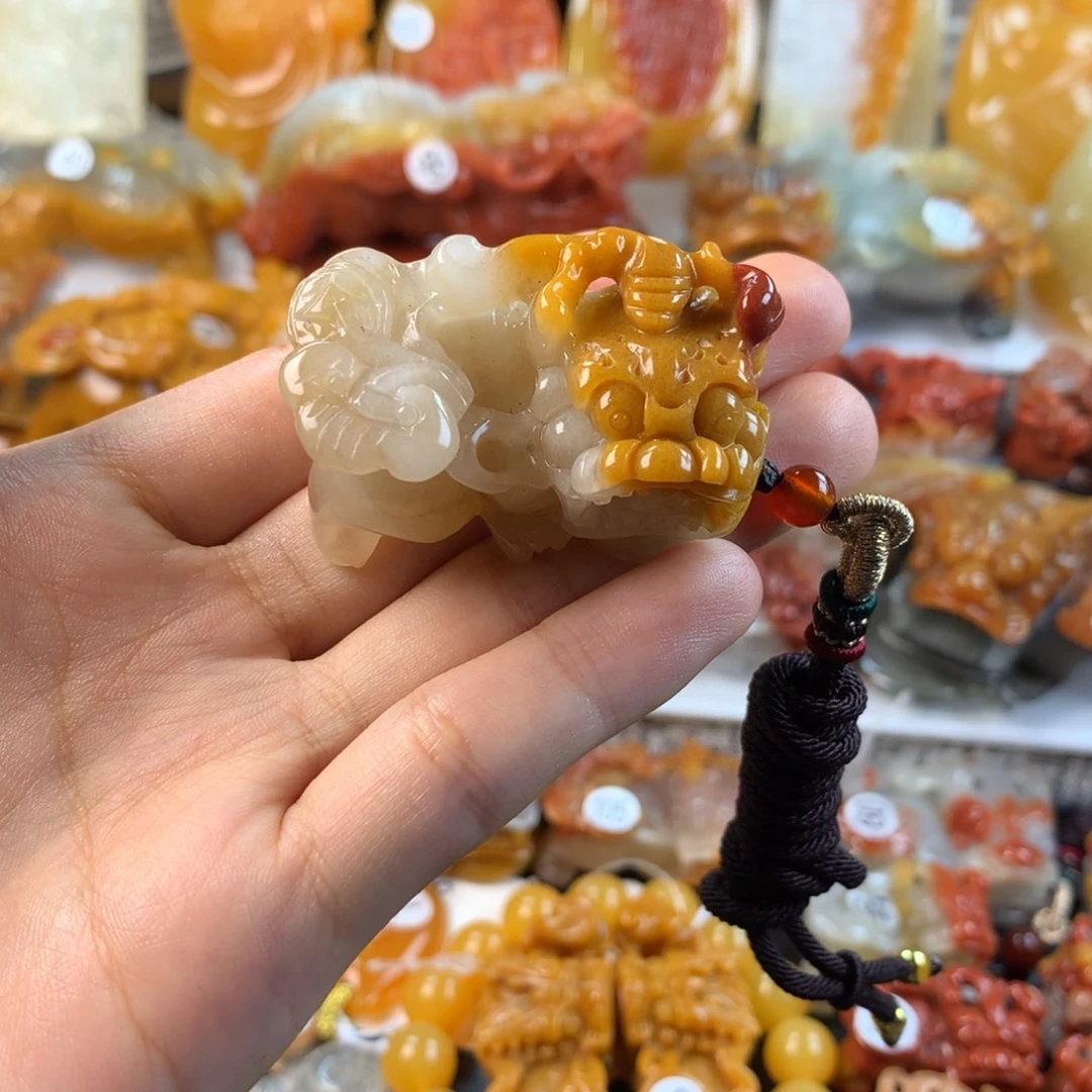 石英质玉（黄龙玉）未镶嵌挂件