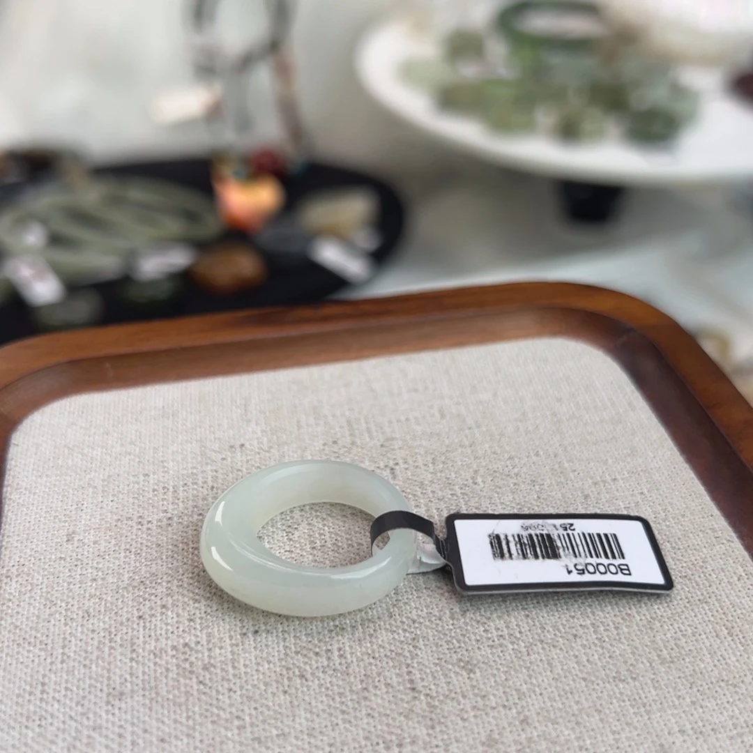 和田玉未镶嵌戒指w55暖白馒头16.3不退换