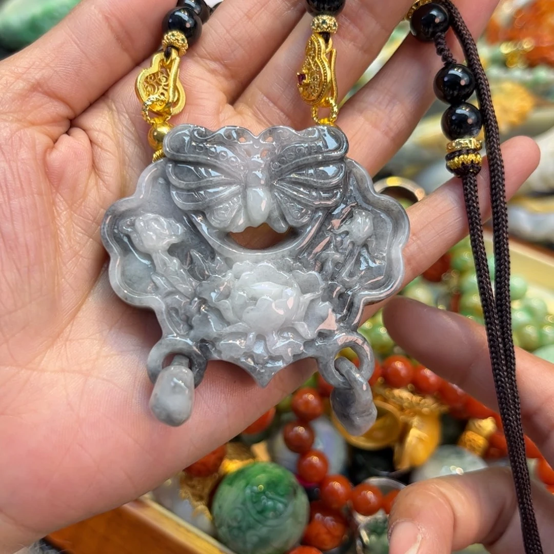 翡翠颈饰未镶嵌待编款