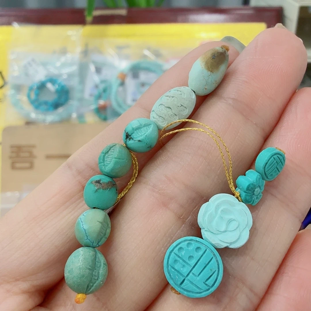 未镶嵌绿松石珠宝奇石