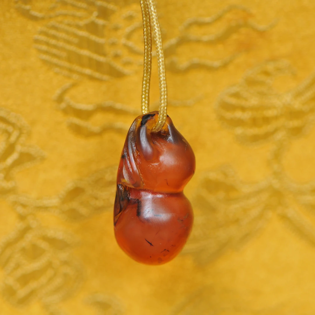 琥珀葫芦小坠 P1120