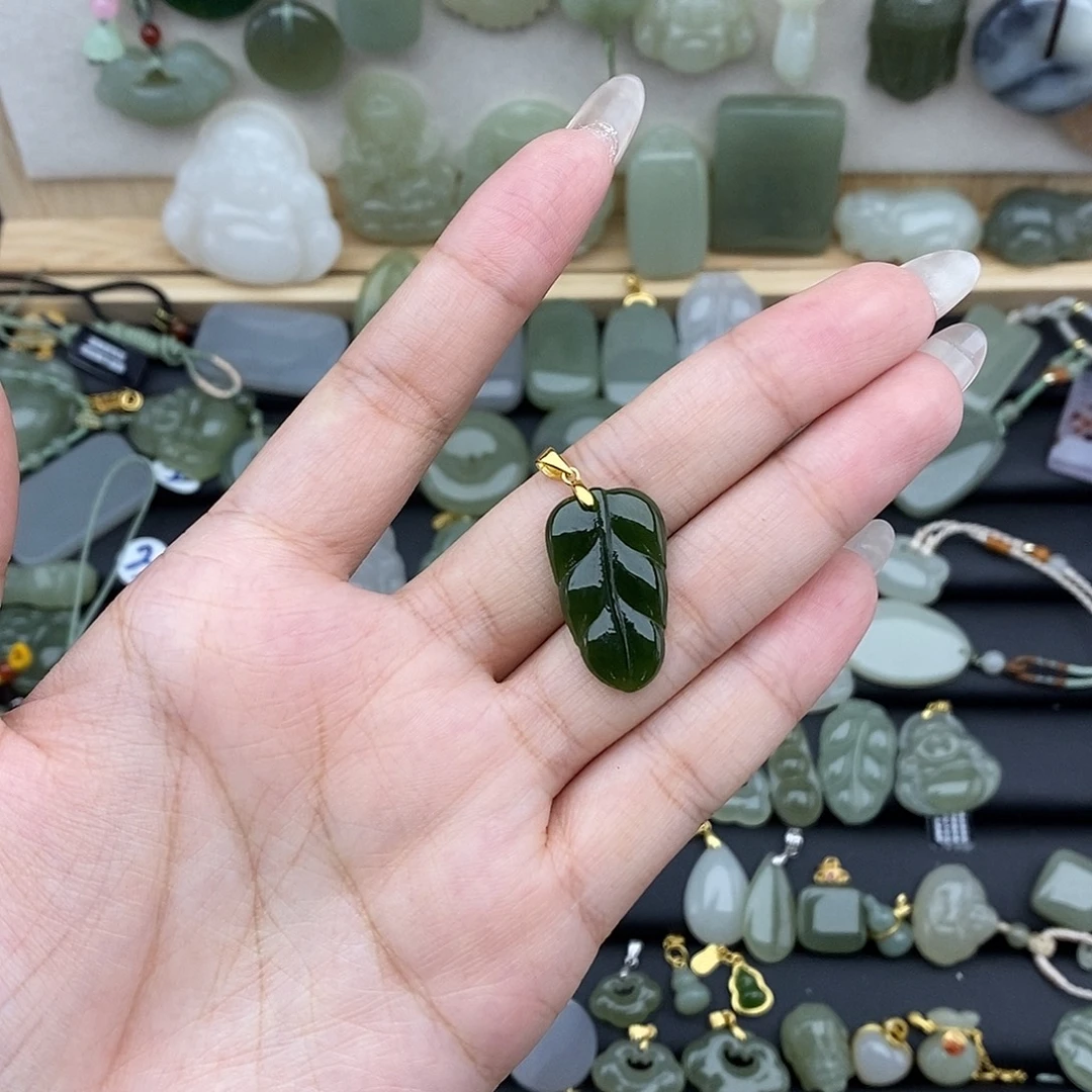 和田玉银S925镶嵌吊坠(赠链)