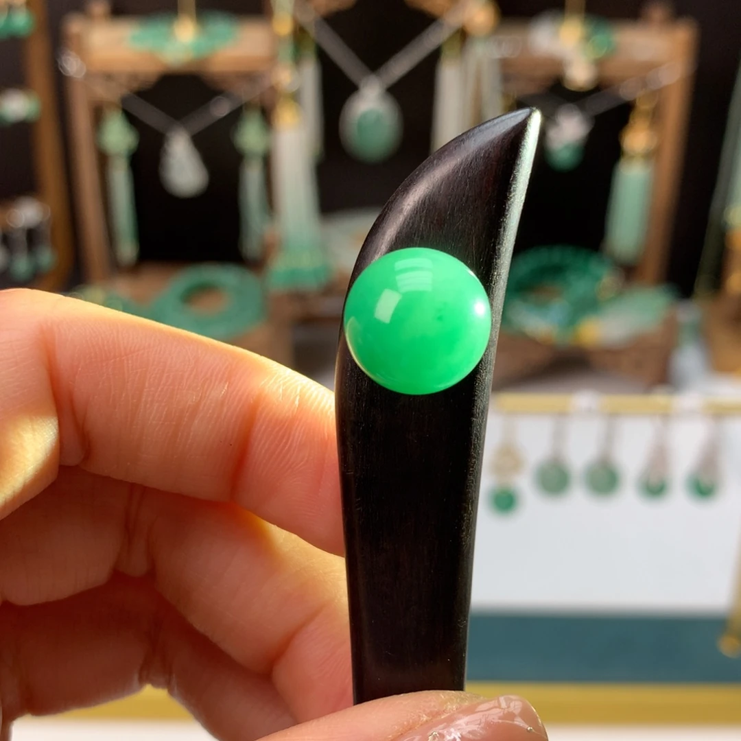 石英质玉（非洲翠）未镶嵌冰飘花发簪