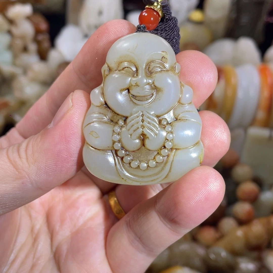 和田玉未镶嵌把件