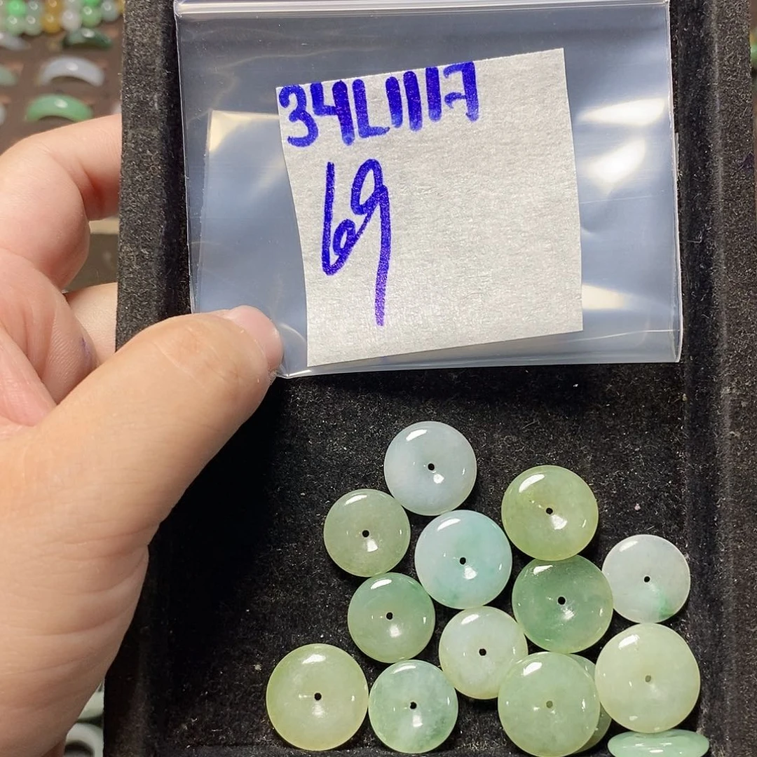 未镶嵌定制翡翠翡翠