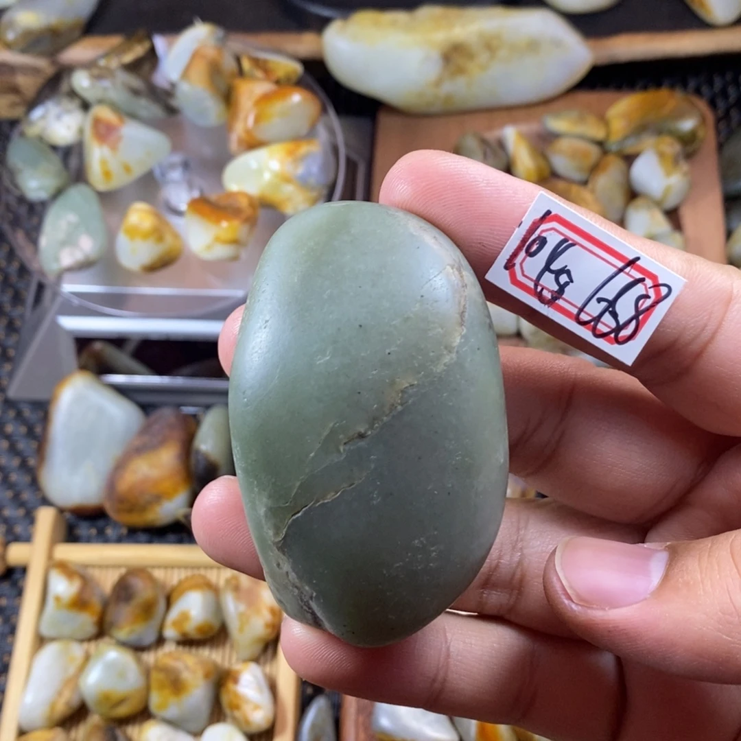 和田玉（糖玉）未镶嵌挂件