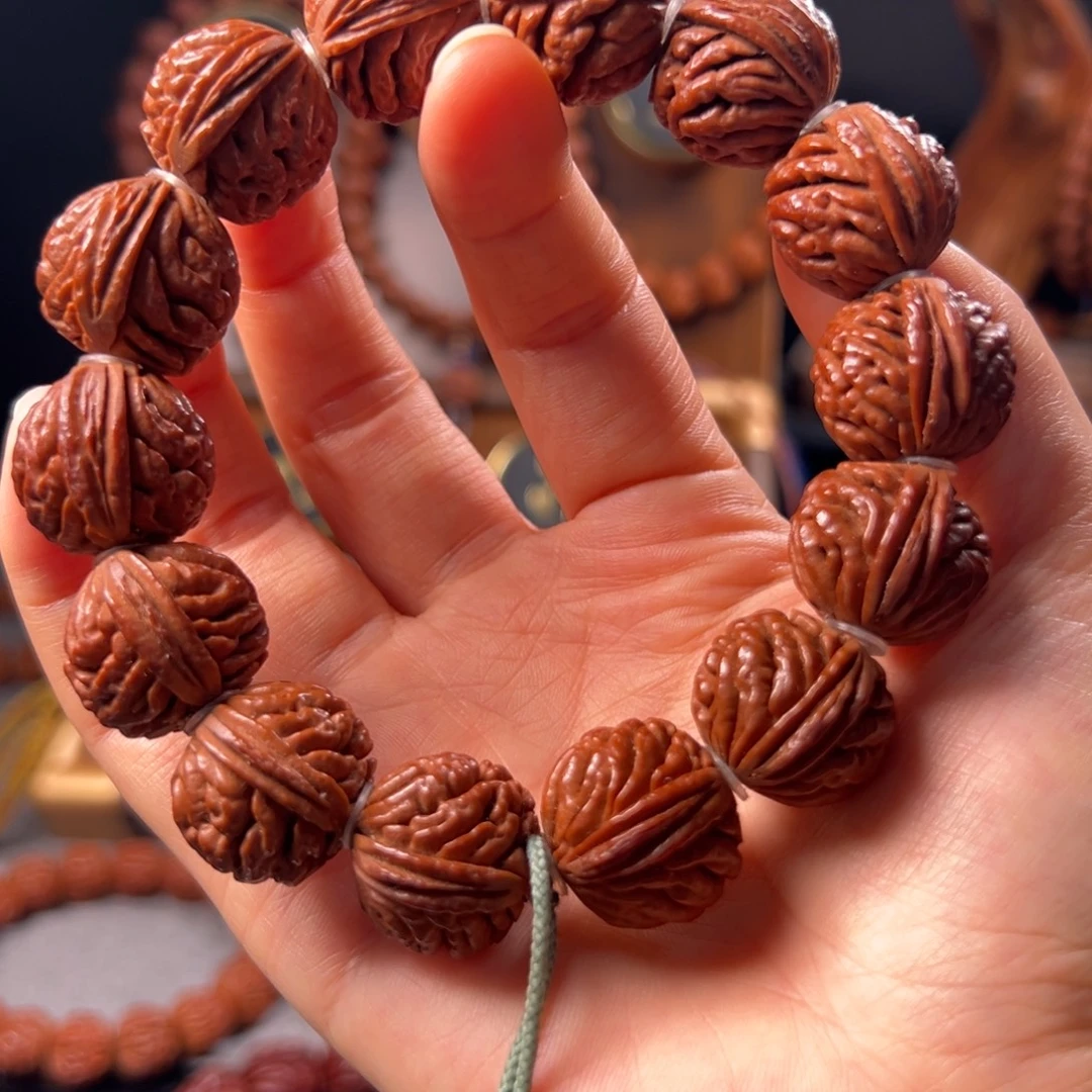 手串桃核20刺龙元宝