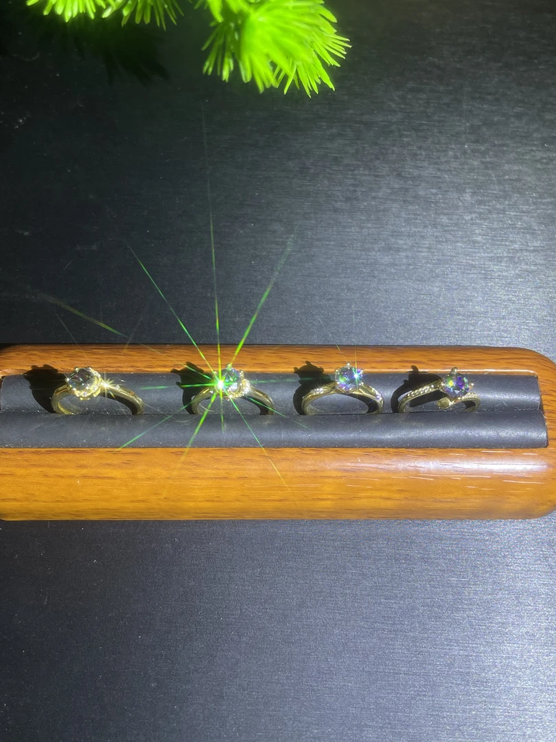 a9184黄托黑彩戒指随机（一个）多样发