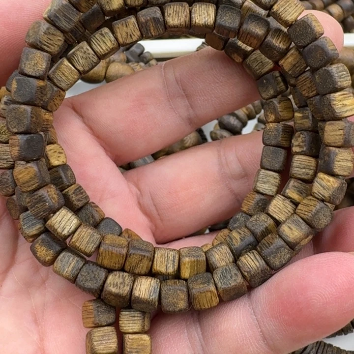 沉香手串张勺子手串16克