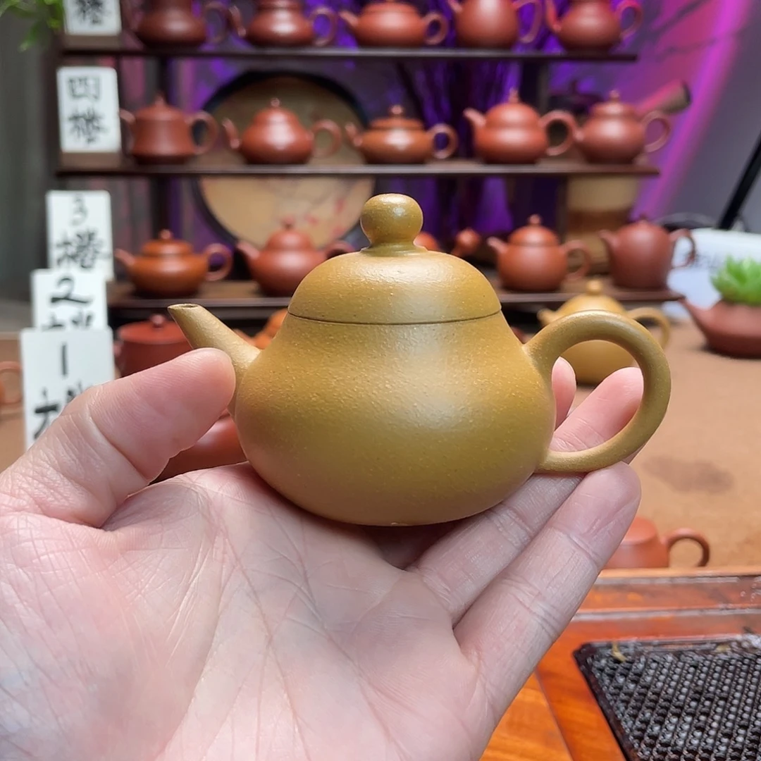 紫砂茶壶恒*黄金段泥梨壶70c