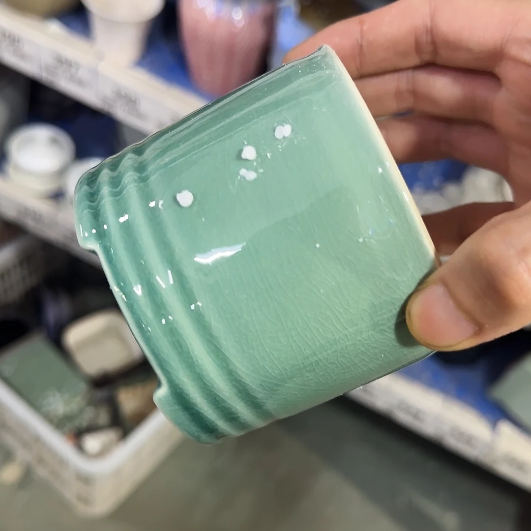 福利局库存尾单·有孔花盆当天满9元发402