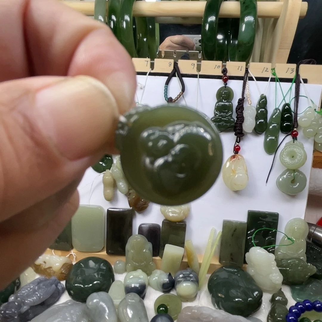 和田玉未镶嵌颈饰