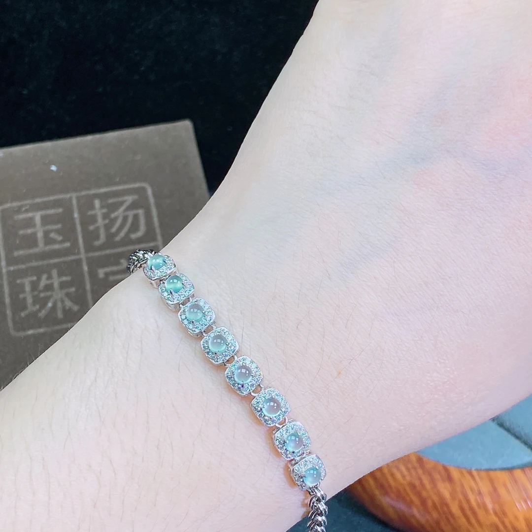 天然翡翠A货精致时尚设计款手链通体S925银镶嵌
