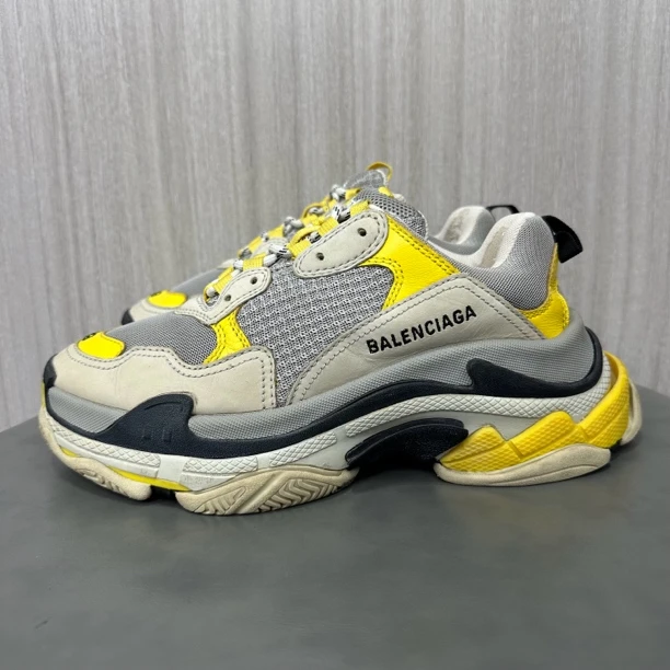 90新 Balenciaga/巴黎世家 39码 Triple S 黄色 老爹鞋