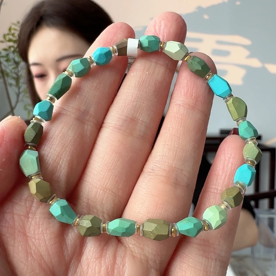 绿松石未镶嵌珠宝奇石