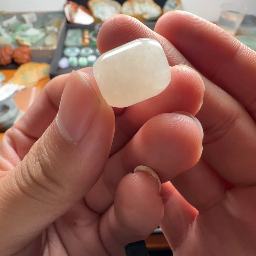 定制翡翠未镶嵌桶珠