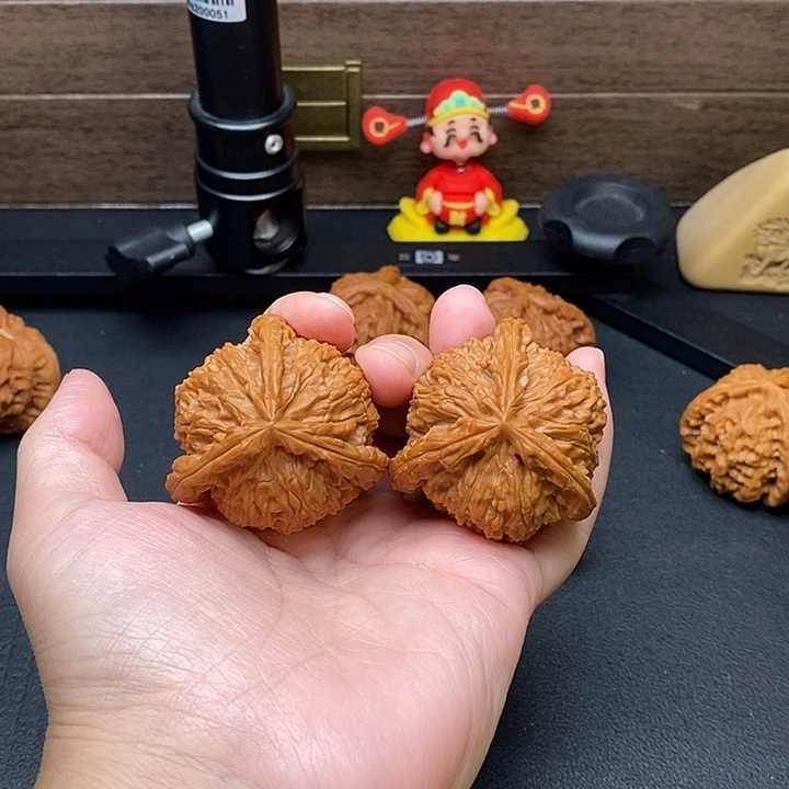 刺***猬把件文玩核桃白奔