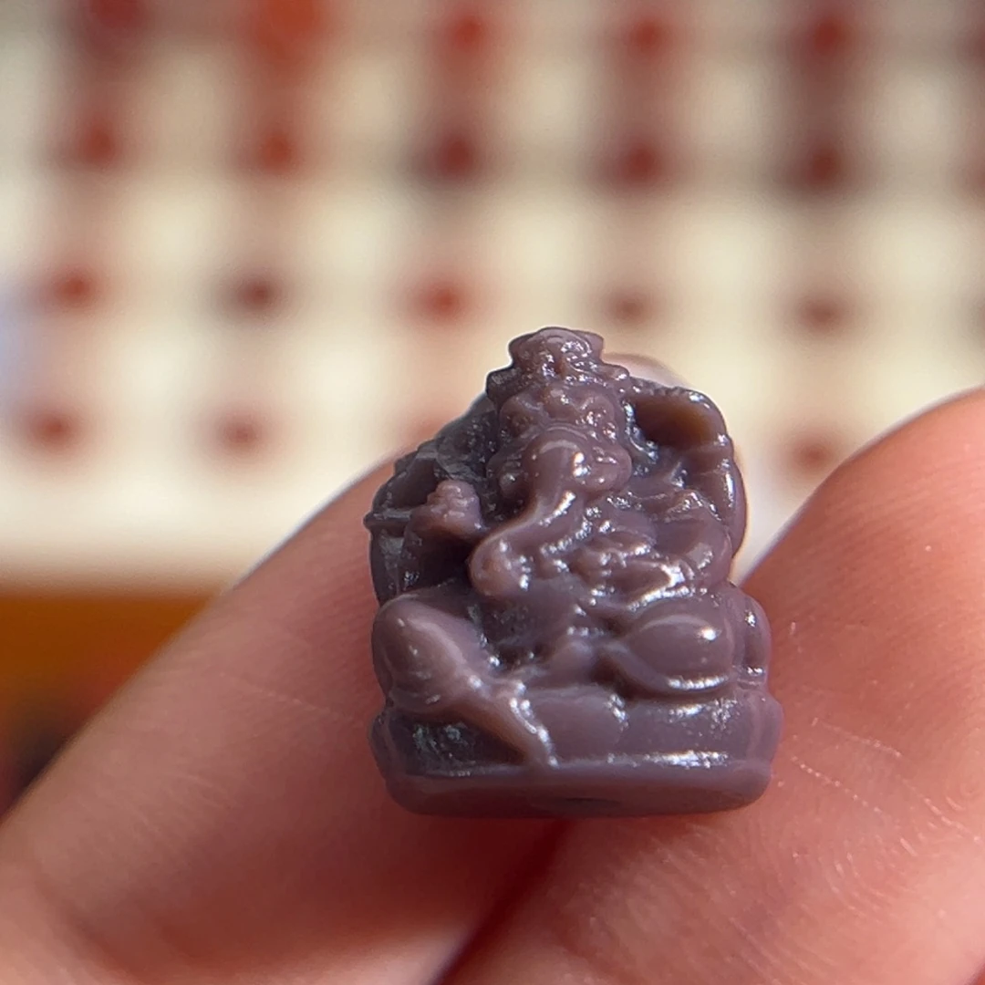 玛瑙/玉髓未镶嵌象神 12.1x14.1mm