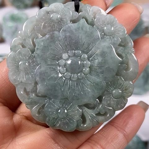 翡翠颈饰未镶嵌花开富贵福利