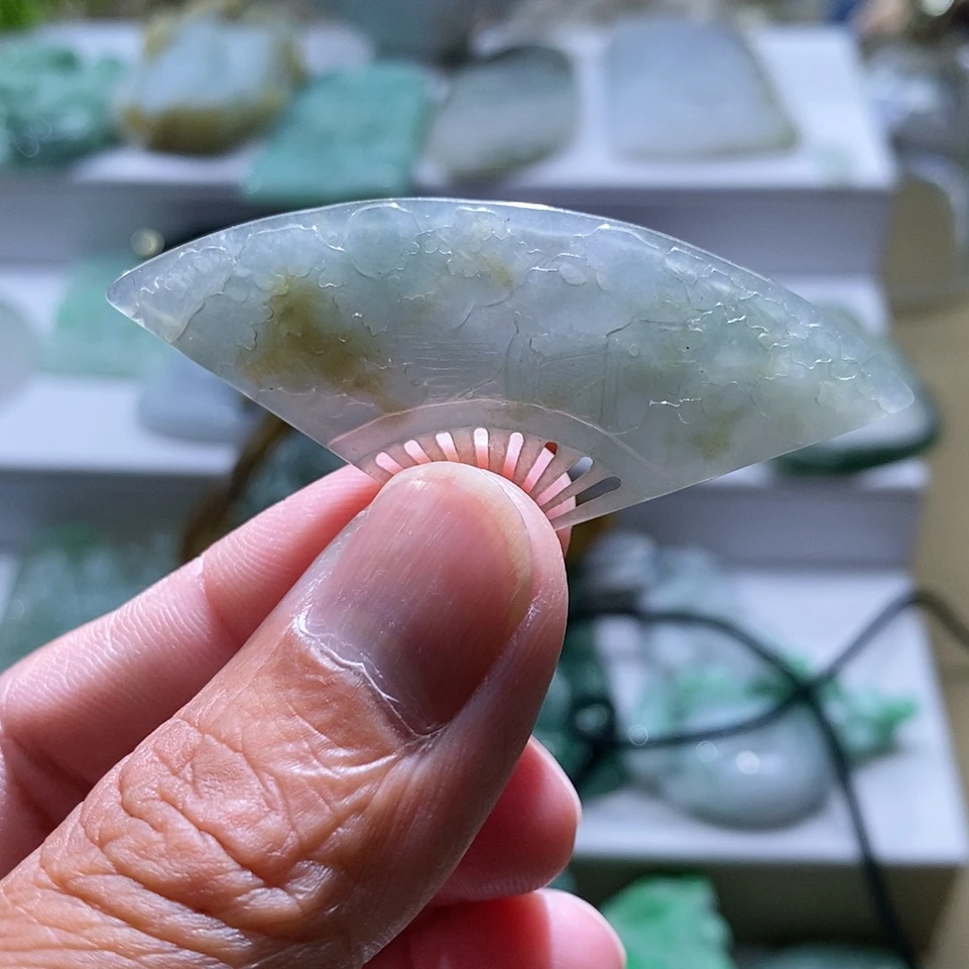 【闪购商品】翡翠颈饰未镶嵌1111111111111